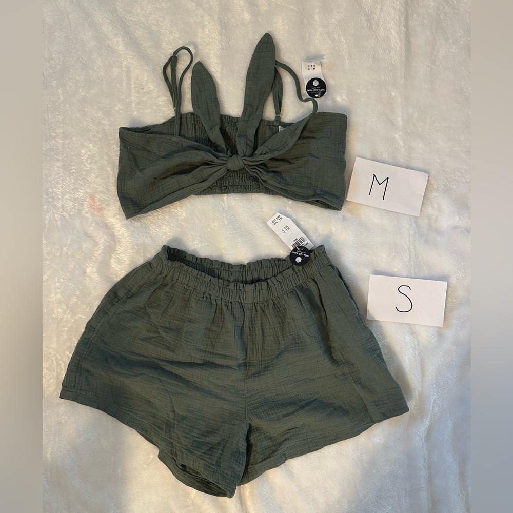 Hollister Two-Piece Set NWT